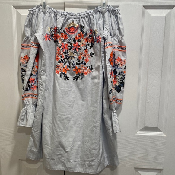 Free People Dresses & Skirts - Free People Off Shoulder Embroidered Dress